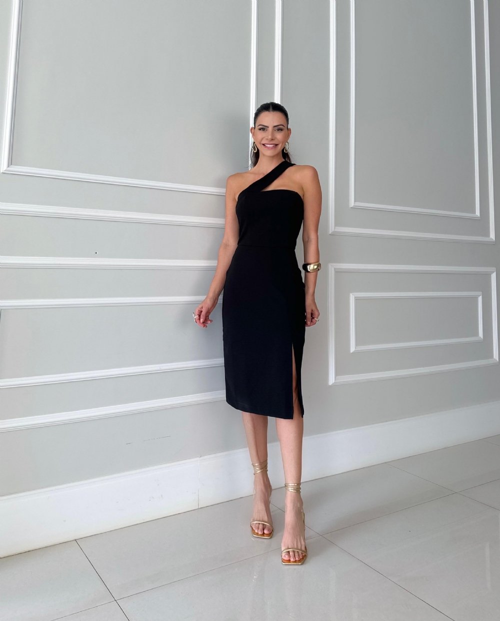 Vestido Siena - Minimalismo e Sofisticação