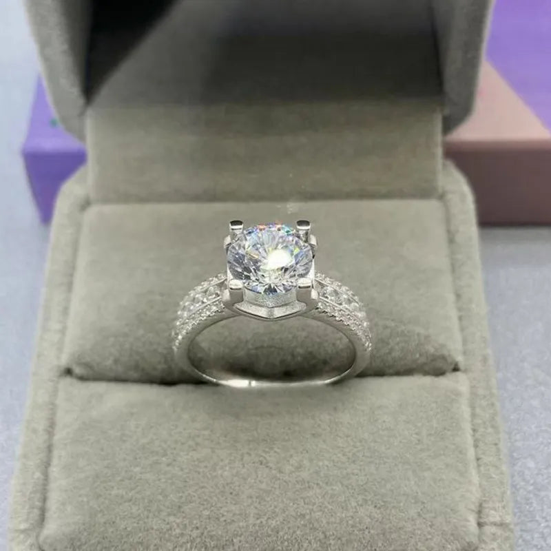 Anel de Brilhantes Moissanite 2k